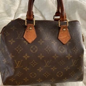 VINTAGE LOUIS VUITTON SPEEDY